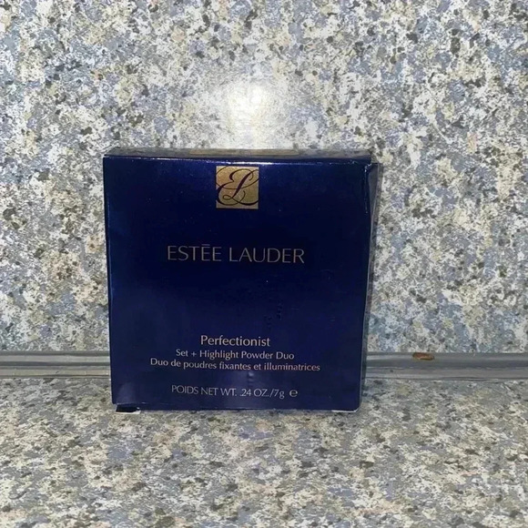 Estée Lauder Perfectionist Duo - Picture 4 of 6